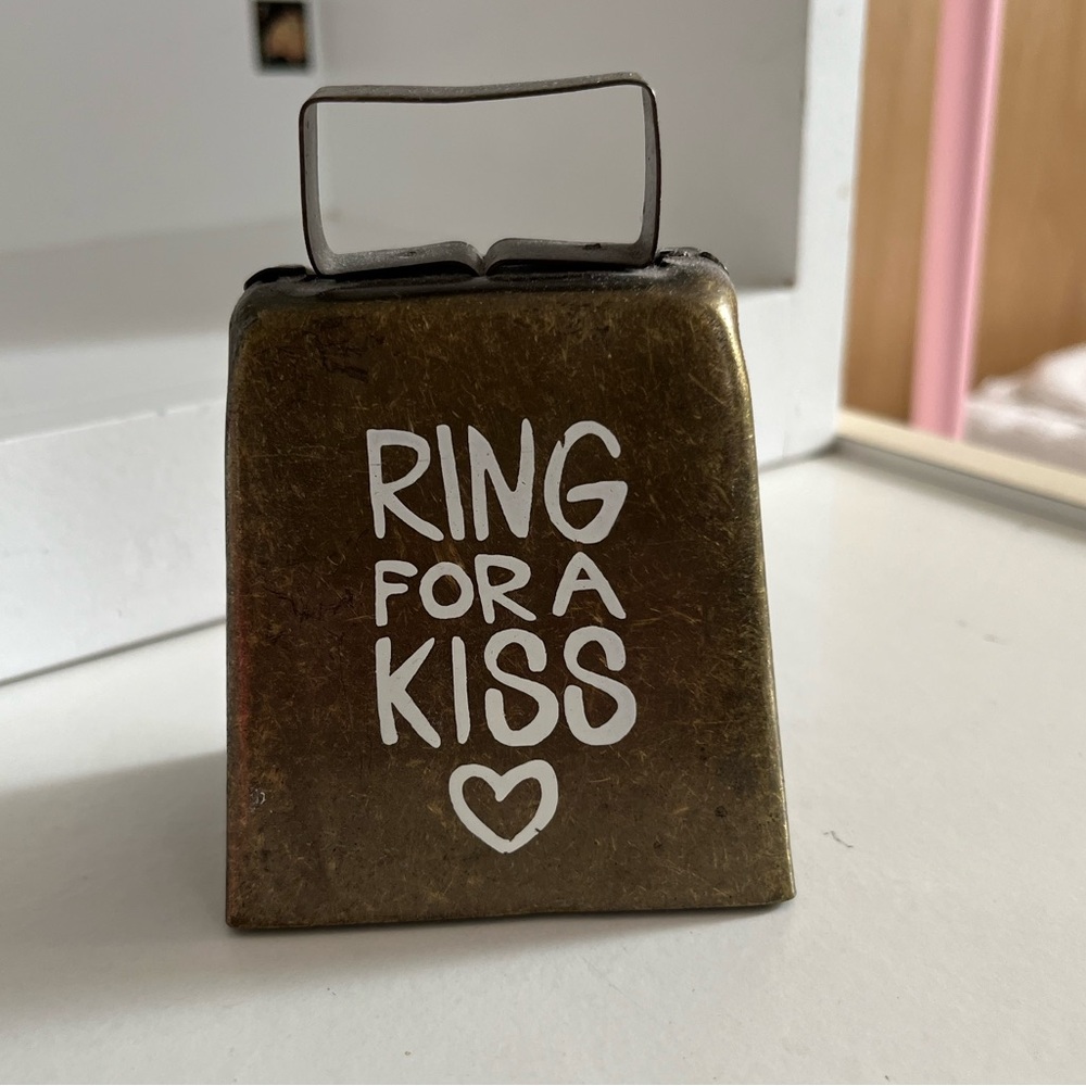 2 Sided Brass Tone "RING FOR A KISS" Cowbell - Novelty Wedding Reception Decor